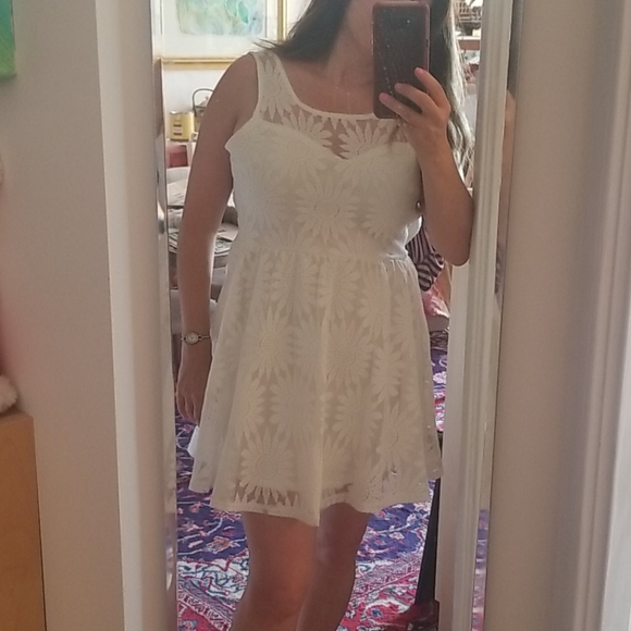 Skater dress,  white lace - Picture 3 of 6
